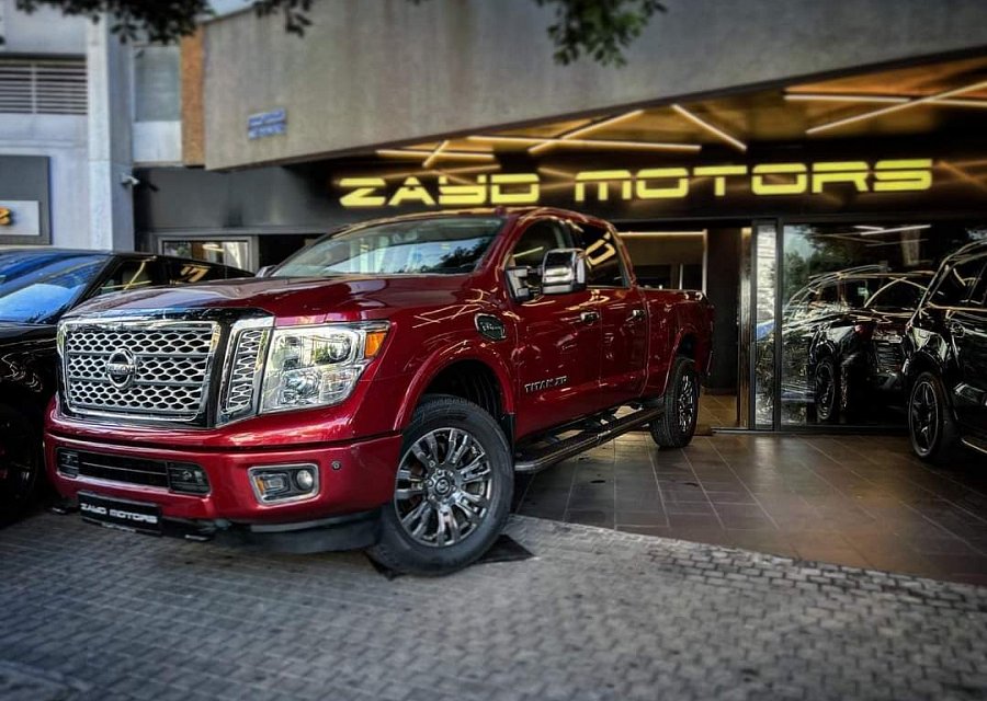 NISSAN TITAN PLATINUM RESERVE 2017